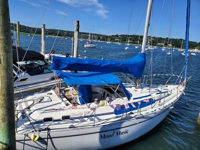 1989 Moody 376 sailboat for sale in New York