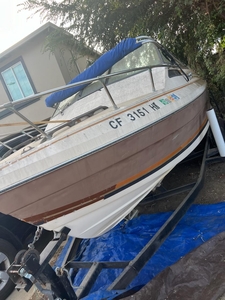 Bayliner Trophy 28' Boat Located In Gilroy, CA - No Trailer