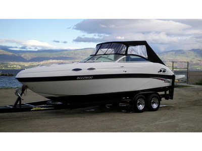 2000 Celebrity 240 Millenium powerboat for sale in Washington