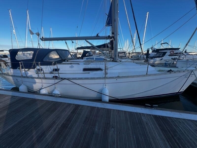 For Sale: 1999 Dufour 36 Classic