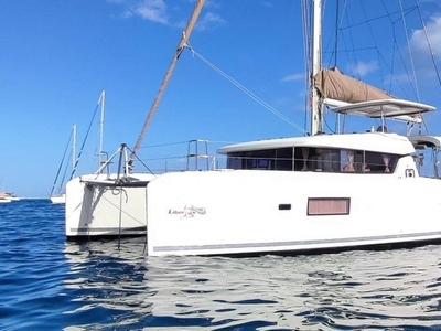 Lagoon 42 Owners Version