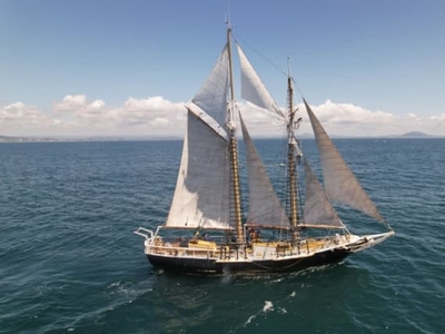 Top sail schooner, perfect condition