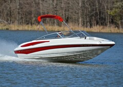 CROWNLINE 185 SS ... SUPER CLEAN... ONLY 65 HOURS
