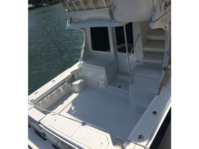 2001 Luhrs Convertible Sport Fisher powerboat for sale in Florida