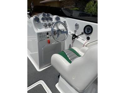2009 Eliminator Fun Deck powerboat for sale in California