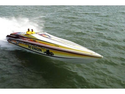 2005 Sonic 45 3x900hp powerboat for sale in Florida