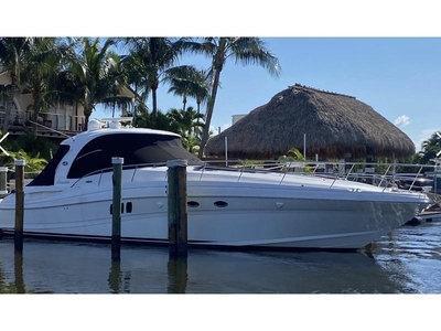 2006 Sea Ray 520 Sundancer powerboat for sale in Florida