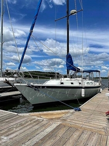 Ericson Yachts E38