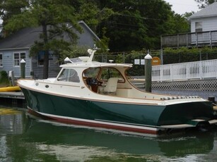 2002 Hinckley Picnic Boat Classic