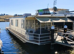PONTOON HOUSEBOAT, ONE BED, ONE BATH, ENTRY PRICED