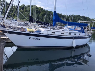1983 Ouyang Boat Works Whitby Ontario Aloha 34 sailboat for sale in Outside United States
