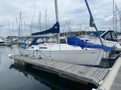 For Sale: 2000 Dufour 30 Classic