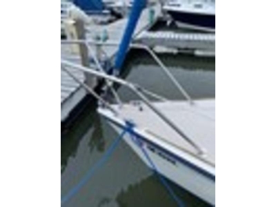 1985 O'Day 222 sailboat for sale in Connecticut