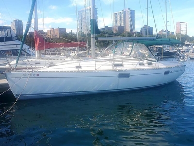 1997 Beneteau Oceanis 351 sailboat for sale in Wisconsin