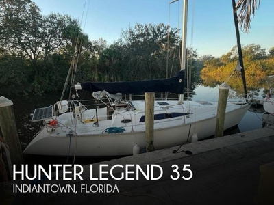 1988 Hunter 35 Legend in Indiantown, FL