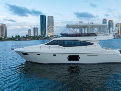 2014 Ferretti Yachts 53