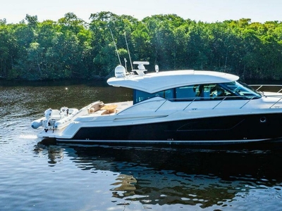 2017 Tiara Yachts 53