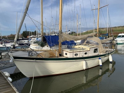 For Sale: Herreshoff 28 Traditional Cruising Yacht