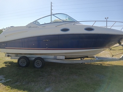 SEA RAY 240 SUNDANCER WITH A NEW MOTOR ONLY 4HRS RUNS PERFECT!!