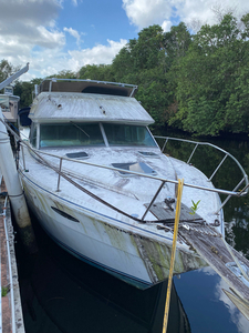 Sea Ray 30' Cabin Cruiser - Florida
