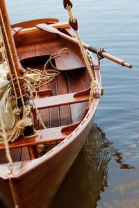 Classic sailboat - NeoBoat - day-sailer / wooden