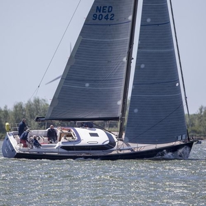 Cruising-racing sailboat - 42CS - Contest Yachts - 3-cabin / with bowsprit / twin steering wheels