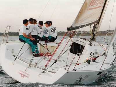 Racing sailboat - BULL 9000 - Young Yacht Design