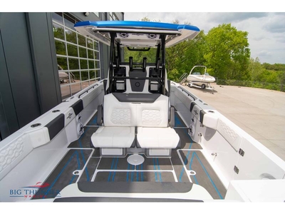 2023 Fountain 32 NX powerboat for sale in Missouri