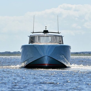 Cruising motor yacht - 58 - Vanquish Yachts - hard-top / IPS / not specified