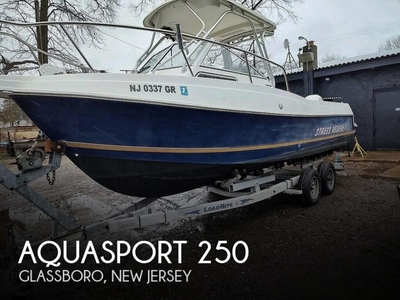 2000 Aquasport 250 Explorer in Tuckerton, NJ