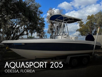 2005 Aquasport 205 Osprey Bay in Odessa, FL