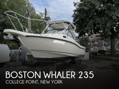 2005 Boston Whaler 235 Conquest in New Rochelle, NY