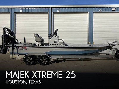 Majek Xtreme 25 (powerboat) for sale