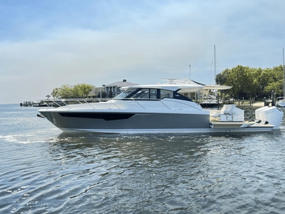 2022 Tiara Yachts 43LE | 43ft