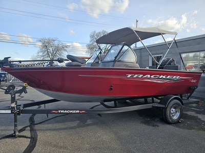 Tracker® Boats PRO GUIDE V175 Combo 2024