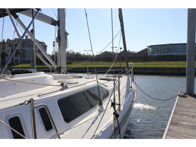 2000 Hunter 450 Passage sailboat for sale in Texas