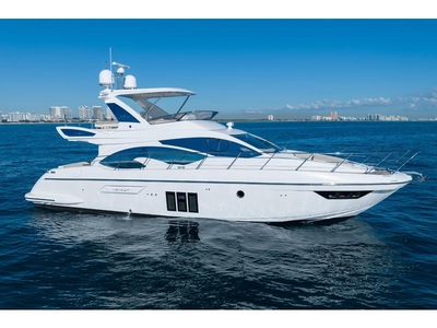 2015 Azimut 54 Flybridge powerboat for sale in Florida