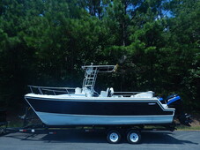 Glacier Bay Center Console Sport Cat ~ No Reserve! 220