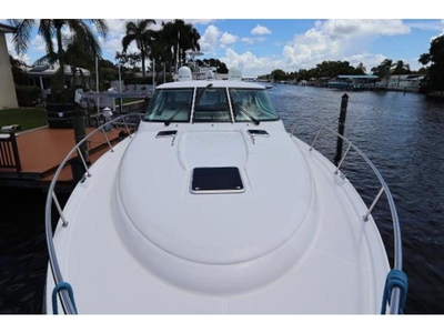 2008 Tiara Yachts 4300 Sovran powerboat for sale in Florida