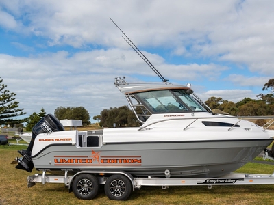 NEW HAINES HUNTER 675 ENCLOSED LIMITED EDITION