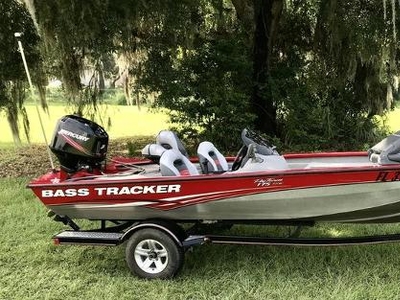 2010 Tracker Boats Pro Team 175txw
