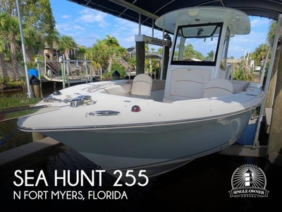 2021 Sea Hunt Ultra 255 SE in North Fort Myers, FL