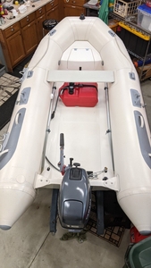 2003 Avon Rover 310 Inflatable Boat W/ Trailer And Yamaha 15 HP 2 Stroke Motor