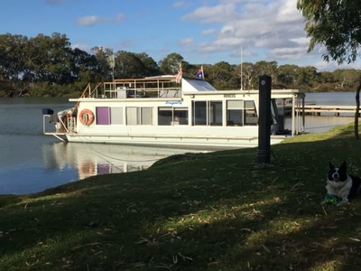 HOUSEBOAT IDEAL LIVE ABOARD