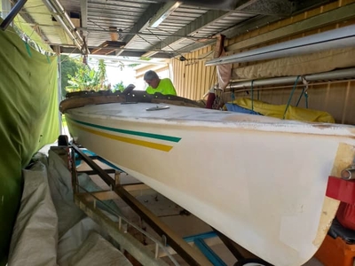 Lightweight Sharpie Sail boat needs Refurbishing