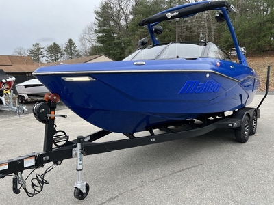 Malibu Boats 22 LSV 2023