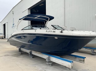 2017 Sea Ray 270 SDX Outboard | 27ft