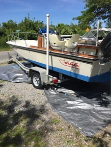 1987 Boston Whaler Outrage 18ft. 130 HP Johnson Outboard Engine.