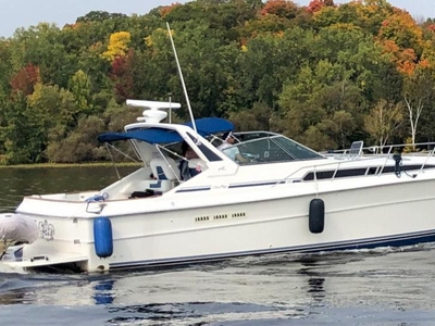 1990 Sea Ray 390 Express Cruiser KNOT TODAY | 42ft