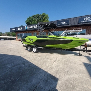 2018 Axis Wake Research T22